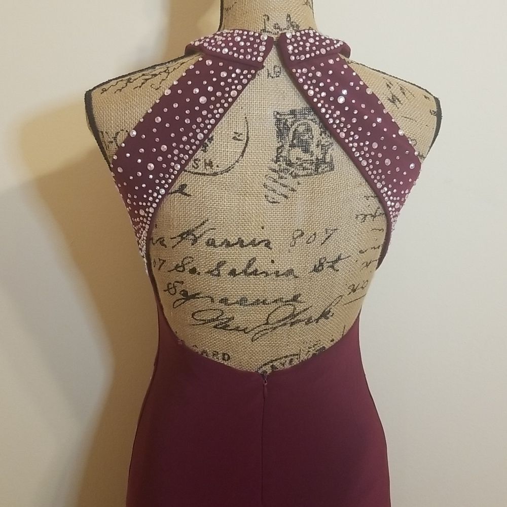 Morgan & Co. Burgundy Embellished Halter Maxi Gown Low Back Size 1/2 - Picture 6 of 10